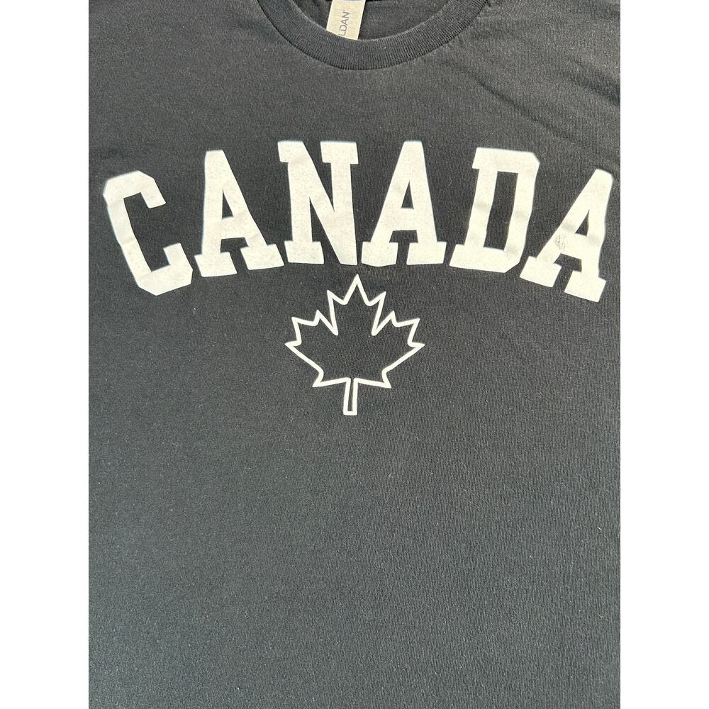 Canada Maple Leaf Graphic T Shirt Men's M Black Gildan Heavy Cotton Travel Tee - Picture 3 of 6